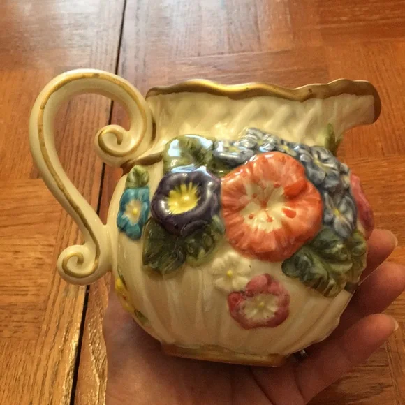 🥨TRADED🥨 Vintage Ceramic Pitcher💐Cottagecore Decor💐 - Picture 8 of 11